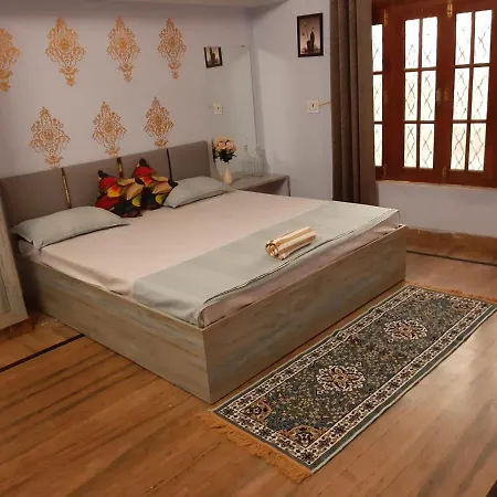 Paarijaat Homestay & Guesthouse Ayodhya Exterior photo
