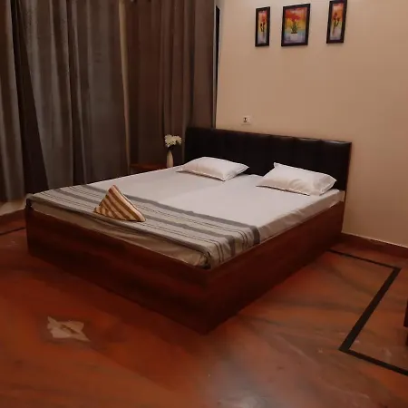 Paarijaat Homestay & Guesthouse Ayodhya Exterior photo