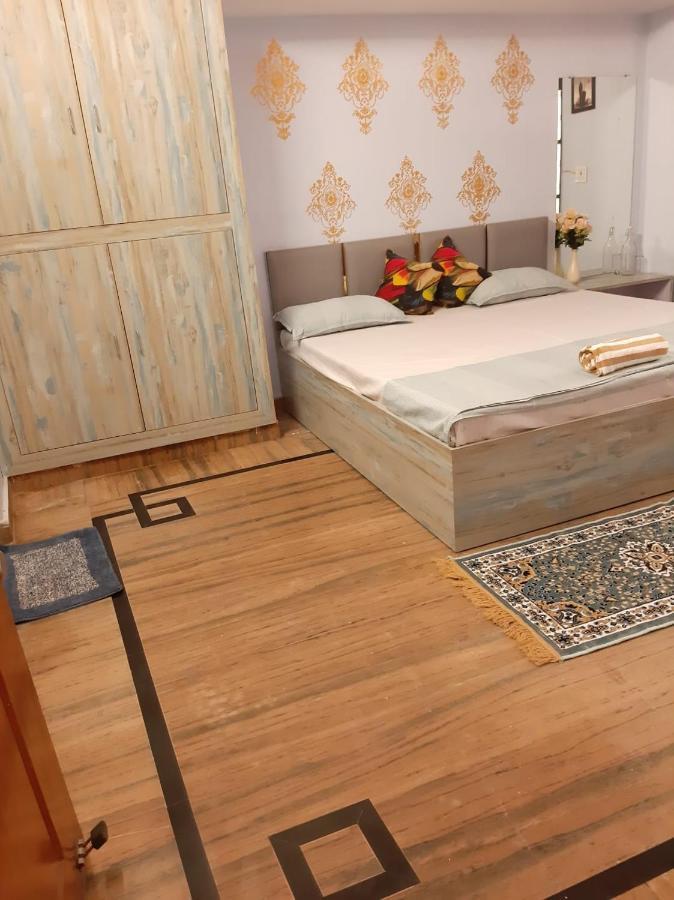 Homestay Paarijaat &