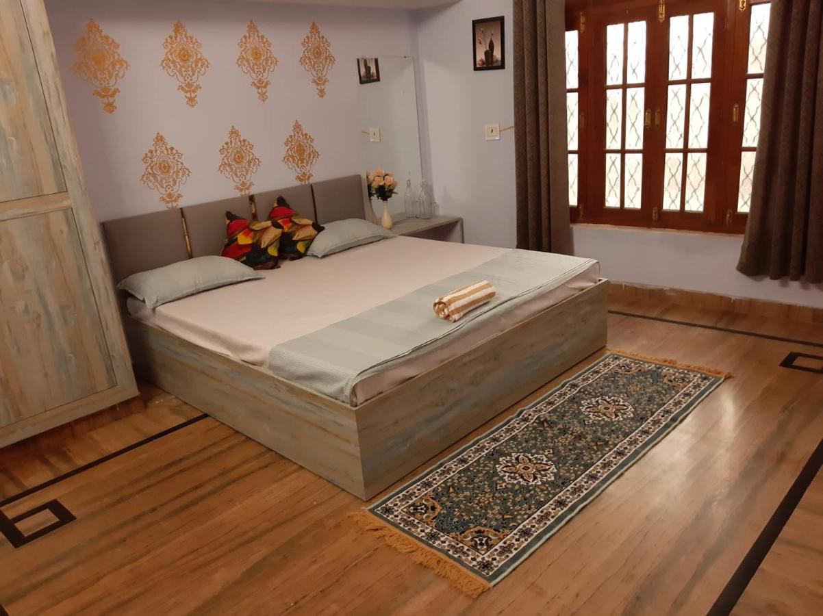 Paarijaat & Homestay Ayodhya